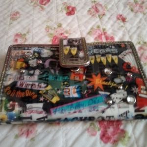 Trifold women's wallet